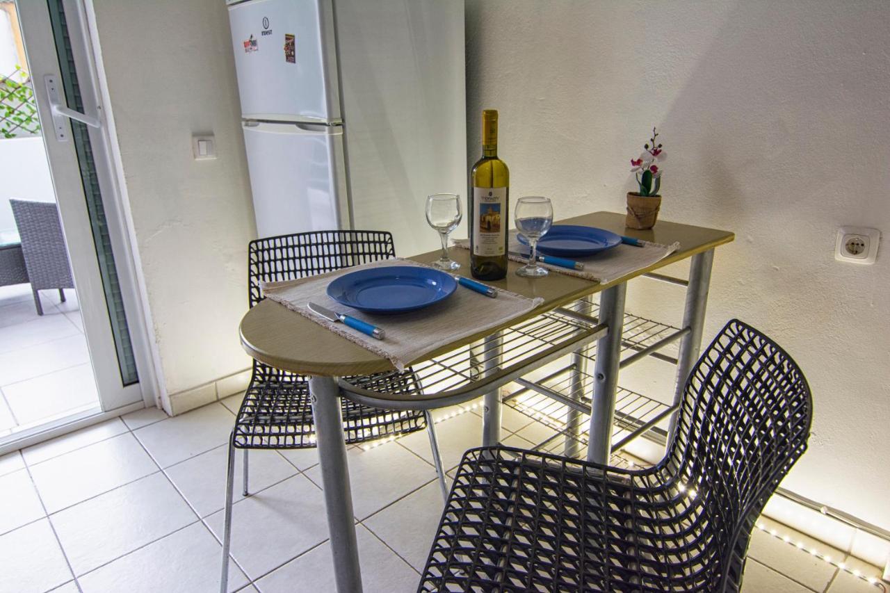 Erofili Apartments Souda Bagian luar foto
